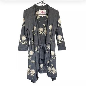 Johnny Was Grey Knit Embroidered Floral Sweater EUC